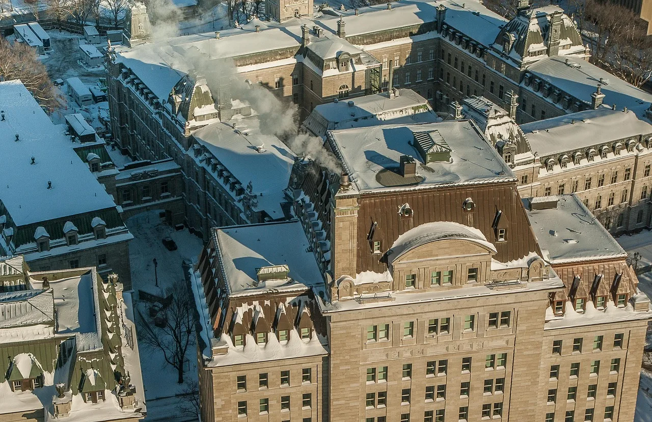 quebec, parliament, architecture, buildings. Montreal donor mobilization Law 25 and Bill 96 guide